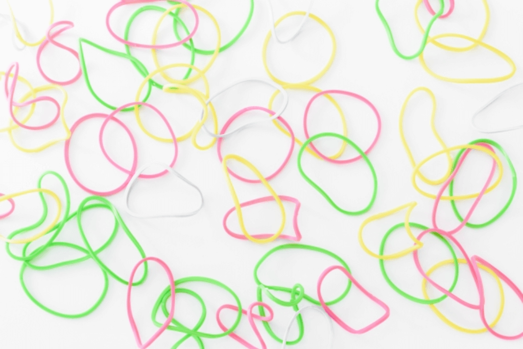 インビザラインのゴムかけ(顎間ゴム)とは?役割や方法について解説